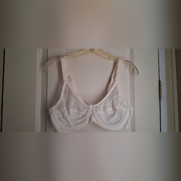 Lilyette White Lace Bra 38C Sexy Romantic Casual Coquette - Picture 1 of 6